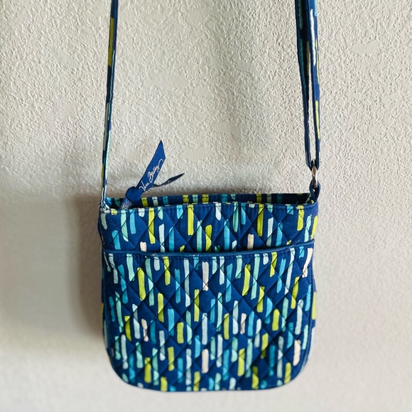 Vera Bradley Crossover Purse, w/wallet - Picture 3 of 5